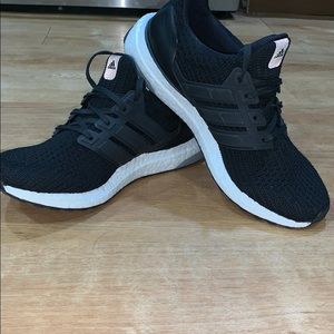 Woman’s Adidas Ultraboost 8